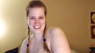 Hottie with amazing tits plays with her tits on webcam